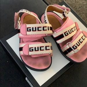 Girl Gucci sandals size 22